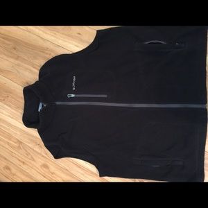 Men’s black Columbia vest